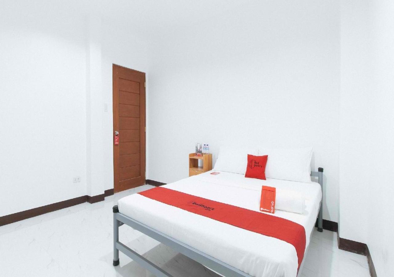 Reddoorz At Seacoast Lapu Lapu Property Mactan Exterior photo